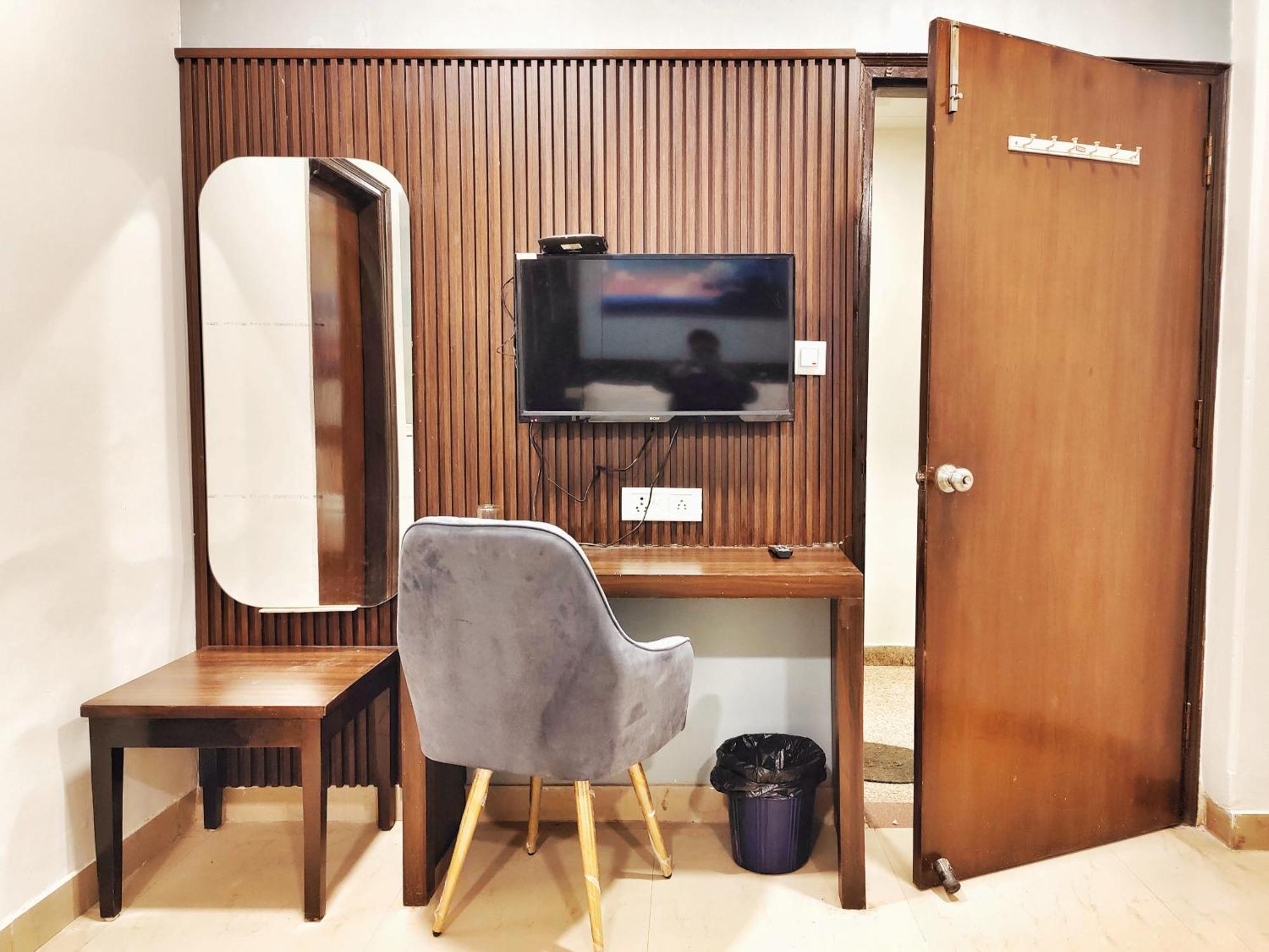 Airport Hotel The Terminal New Delhi Extérieur photo